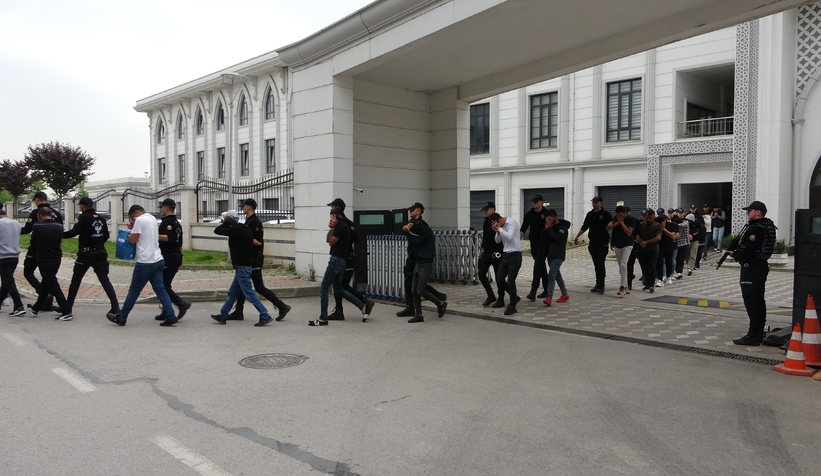 sahte-ilanlarla-52-milyonluk-vurgun-yapan-44-supheli-tutuklanditu1tzgjxuv