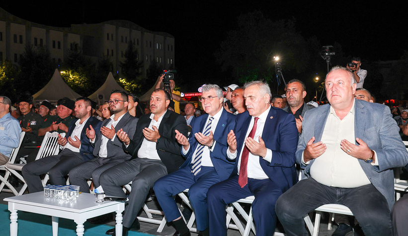 sakarya-15-temmuz-un-yildonumunde-tek-yurekqjzdcusvwh