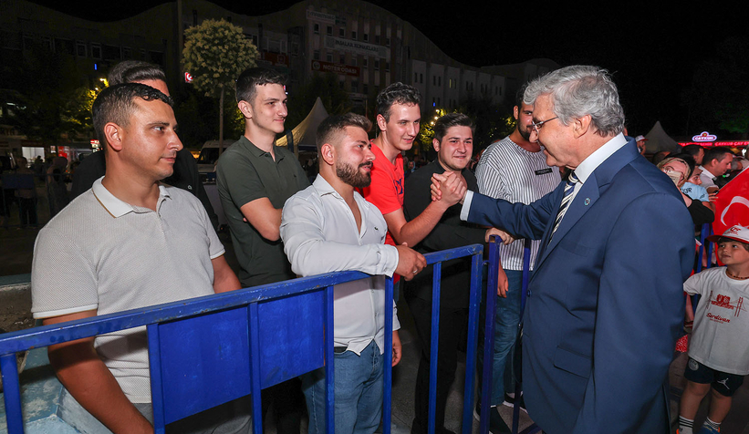 sakarya-15-temmuz-un-yildonumunde-tek-yurekqjzdcusvwh