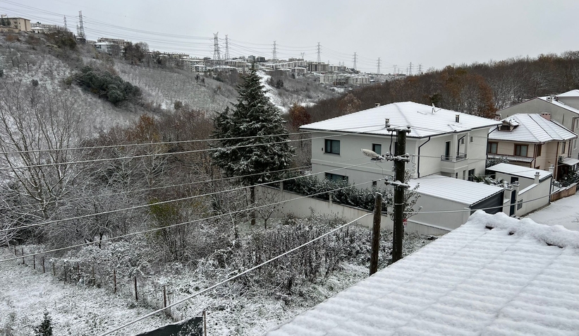 Sakarya 2026'ya karla uyandı