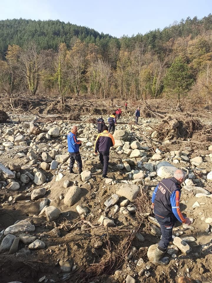 Sakarya AFAD selde kaybolan kişiyi arıyor