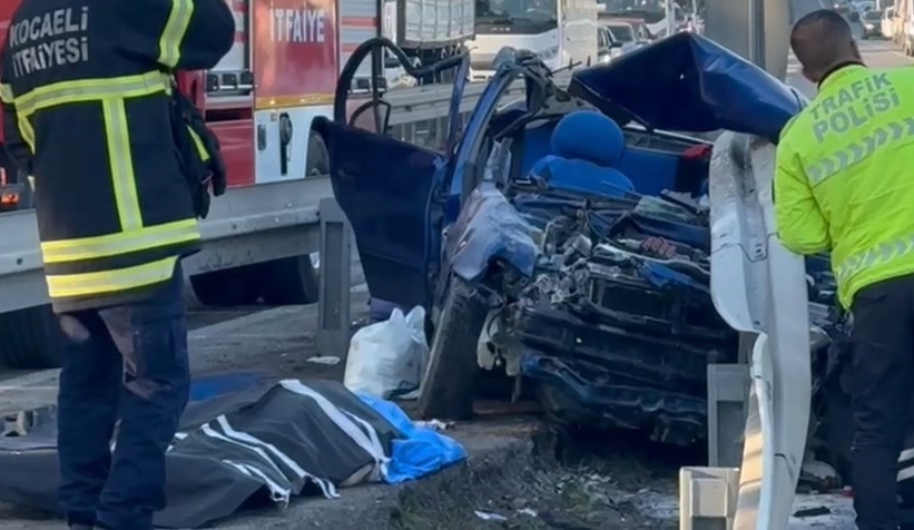 Sakarya aile kaza yaptı: Anne ve oğlu öldü