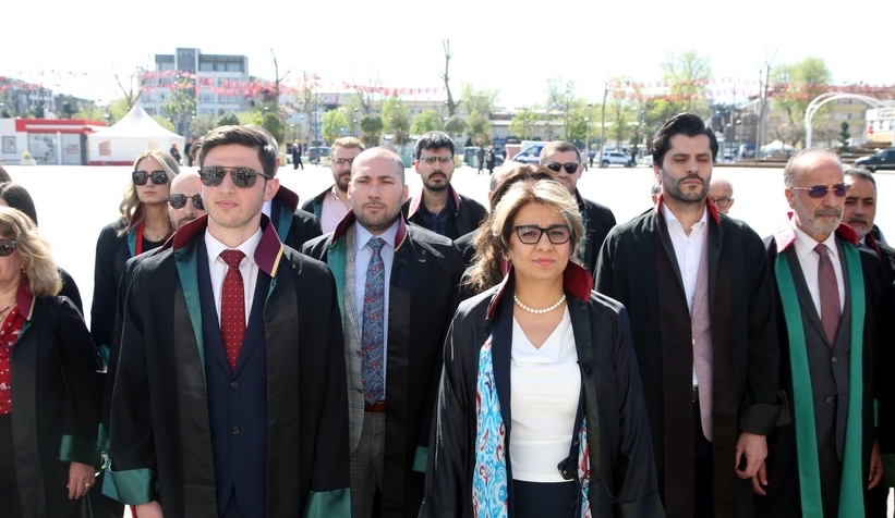 sakarya-baro-baskani-yildiz-avukat-icin-de-adalets1nxamkrvm