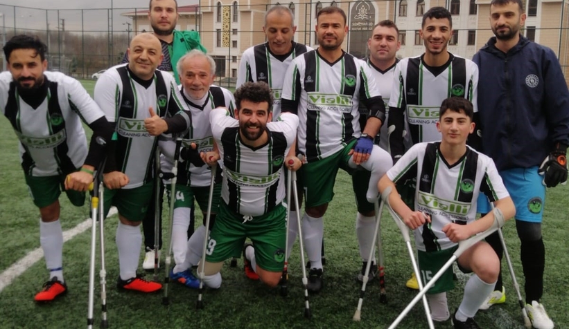 Sakarya Büyükşehir Ampute Futbol takımı evinde rüzgar gibi esti