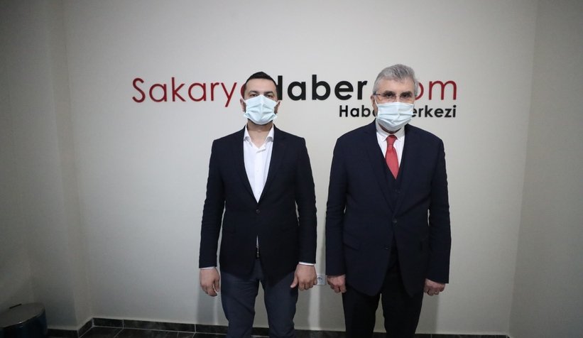 Sakarya Büyükşehir Belediye Başkanı Ekrem Yüce, Sakarya Haber'e ziyarette bulundu