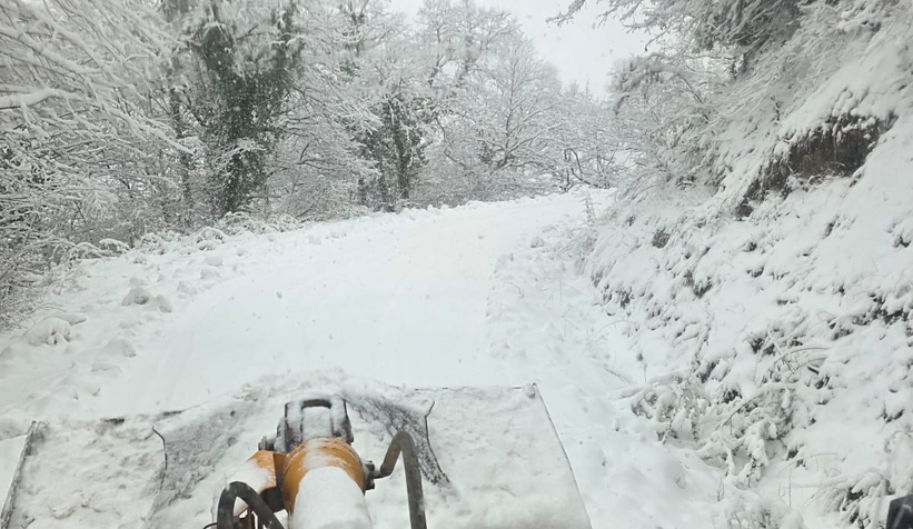 sakarya-buyuksehir-ekipleri-36-farkli-grup-yolunda-karla-mucadele-ediyorshrorfrpvz