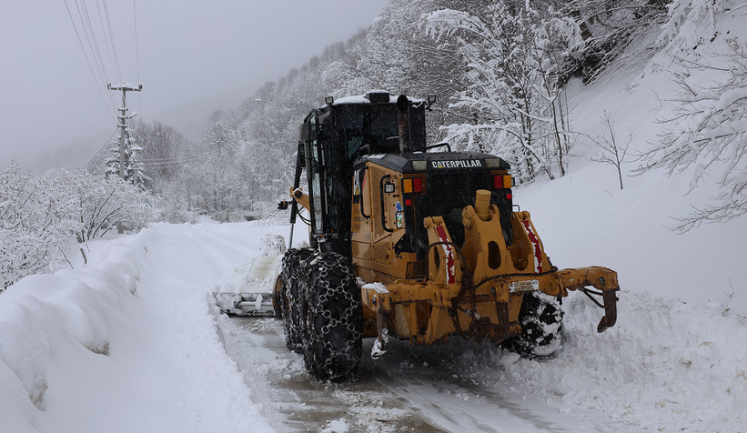 sakarya-buyuksehir-ekipleri-36-farkli-grup-yolunda-karla-mucadele-ediyorshrorfrpvz