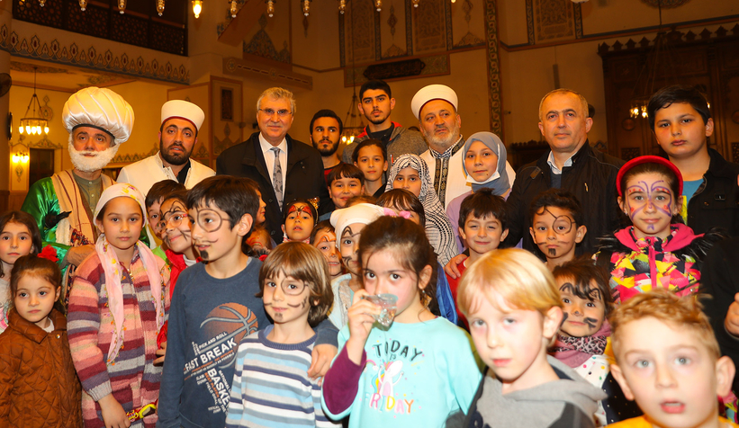 Sakarya Büyükşehir öğrencilere iftar sofrası kurdu