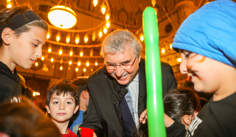 Sakarya Büyükşehir öğrencilere iftar sofrası kurdu