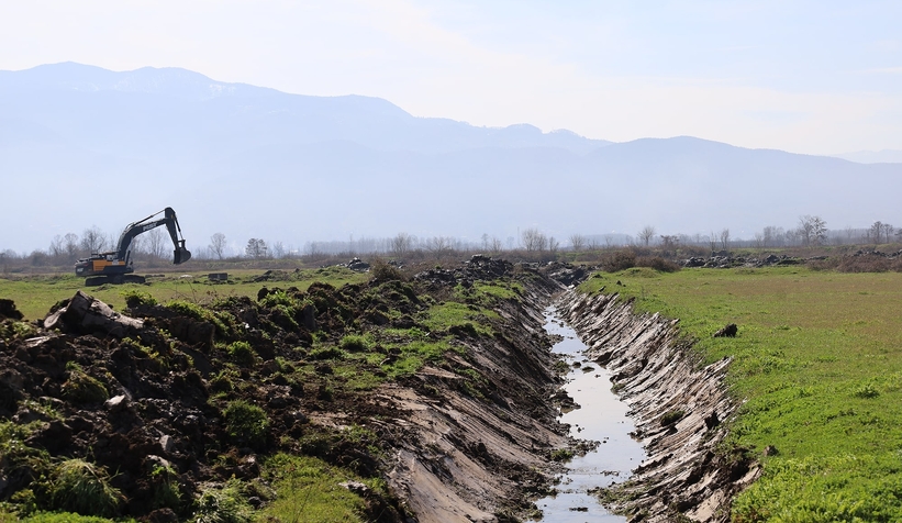 Sakarya Büyükşehirden çiftçiye büyük hizmet