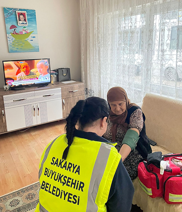 Sakarya Büyükşehirden yaşlılara vefa eli