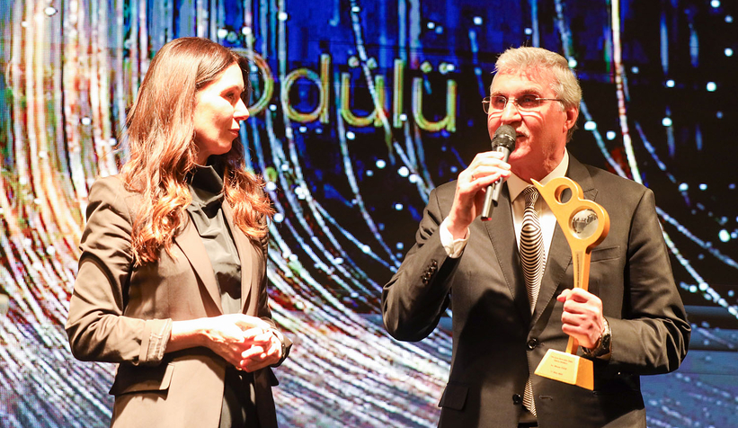 sakarya-buyuksehire-yilin-cevre-dostu-belediye-odulubkr5wjrueh