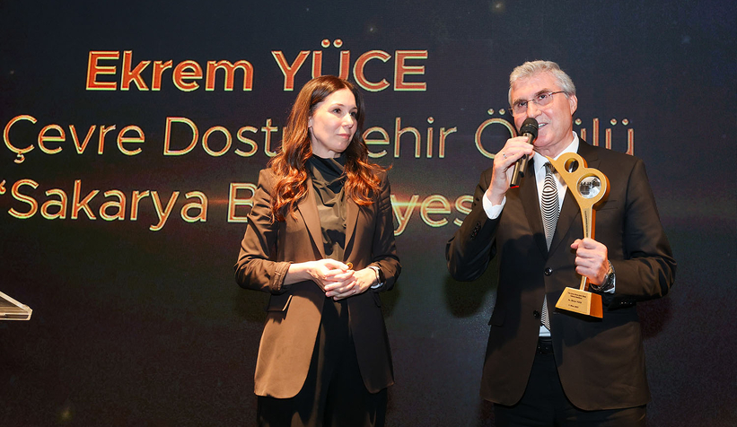 sakarya-buyuksehire-yilin-cevre-dostu-belediye-odulubkr5wjrueh