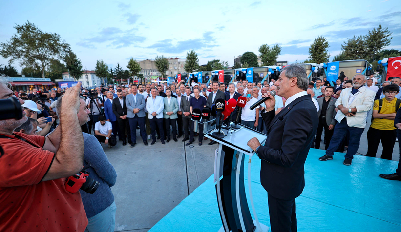 sakarya-buyuksehirin-23-otobusu-torenle-hizmete-girdiym5uzgjrmk