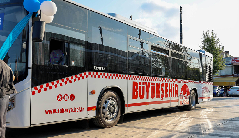 sakarya-buyuksehirin-23-otobusu-torenle-hizmete-girdiym5uzgjrmk