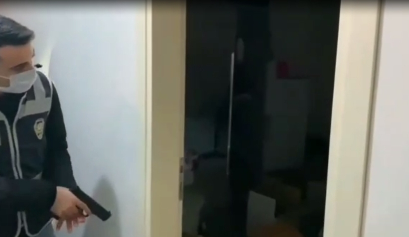 Sakarya'da 1 tona yakın etil alkol ele geçirildi