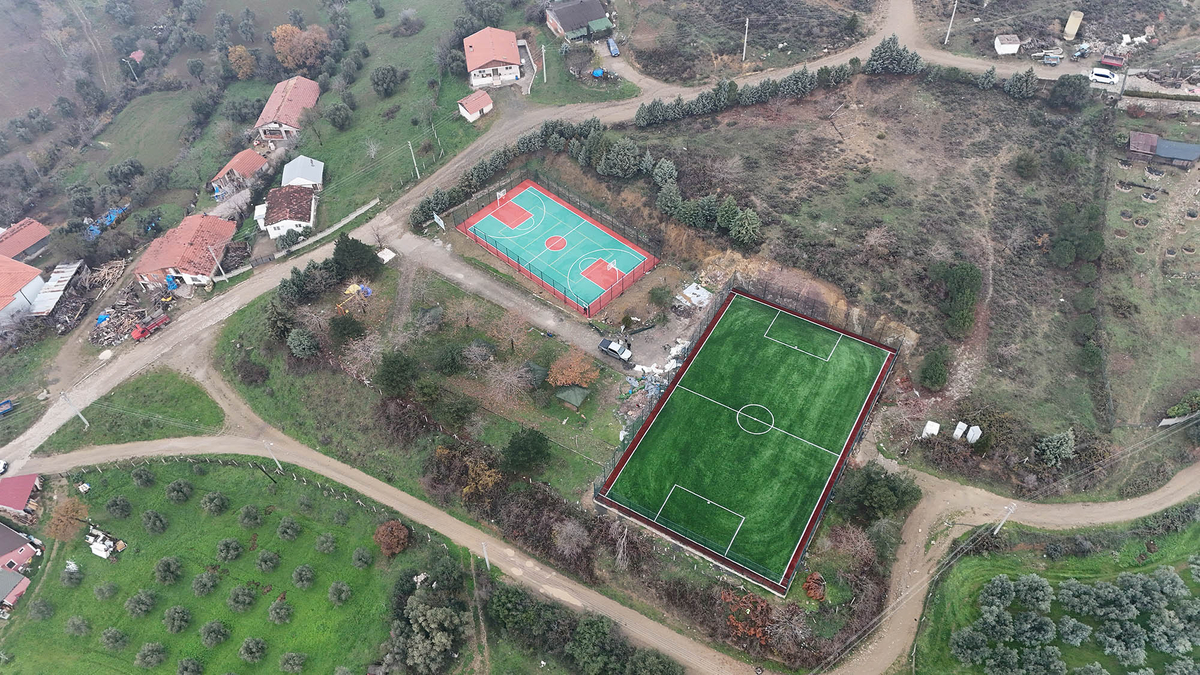Sakarya'da 10 futbol, basketbol, voleybol sahası tamamlandı
