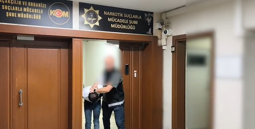 sakarya-da-100-kilogram-metamfetamin-ele-gecirildiufzqtw1zcn