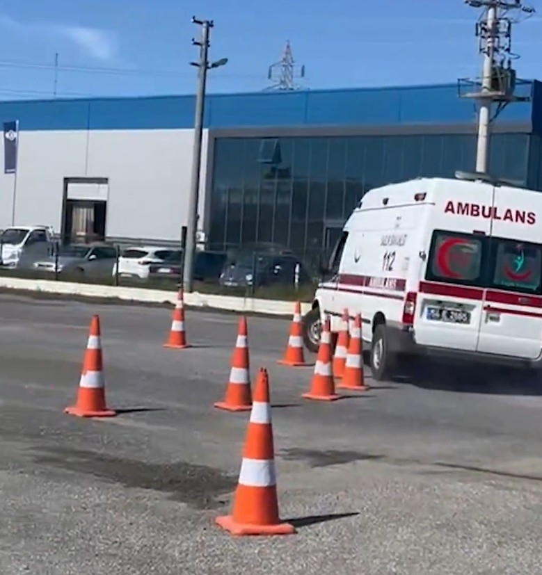 Sakarya'da 112 personeline ambulans sürüş eğitimi