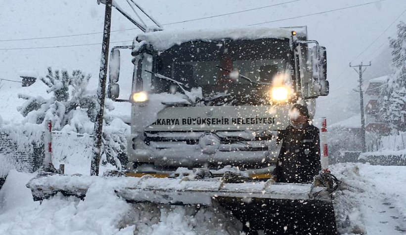 Sakarya'da 12 mahalle yolu ulaşıma açıldı