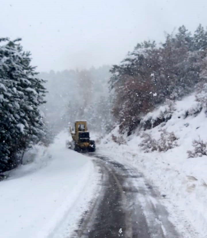 Sakarya'da 12 mahalle yolu ulaşıma açıldı