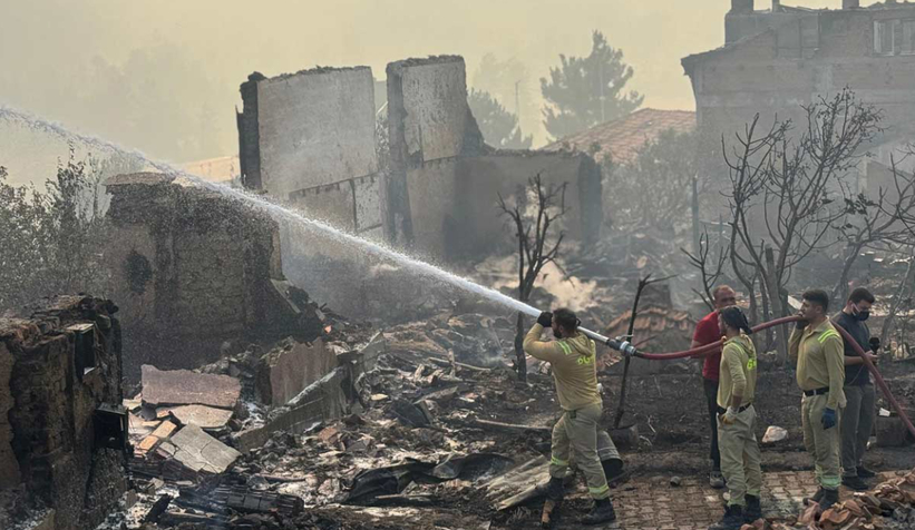 Sakarya'da 12 yapı yangınlarda zarar gördü