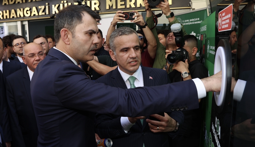 sakarya-da-15-ayda-geri-donusum-makinelerine-atilan-sise-sayisi-sasirtticed6zjz5eg