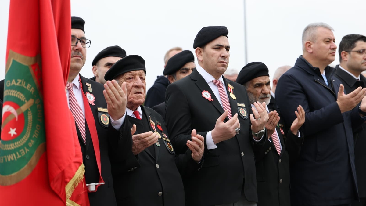 Sakarya'da 18 Mart Şehitleri için tören