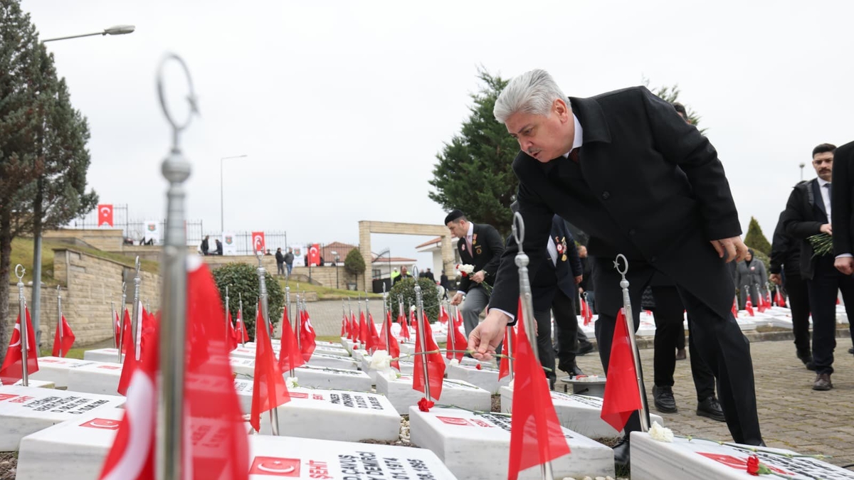 Sakarya'da 18 Mart Şehitleri için tören