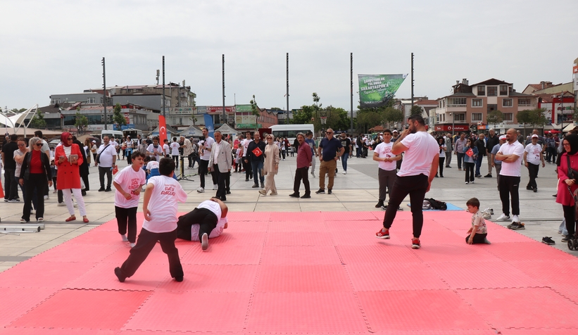 sakarya-da-19-mayis-cesitli-etkinliklerle-kutlandic0xiodl3wm