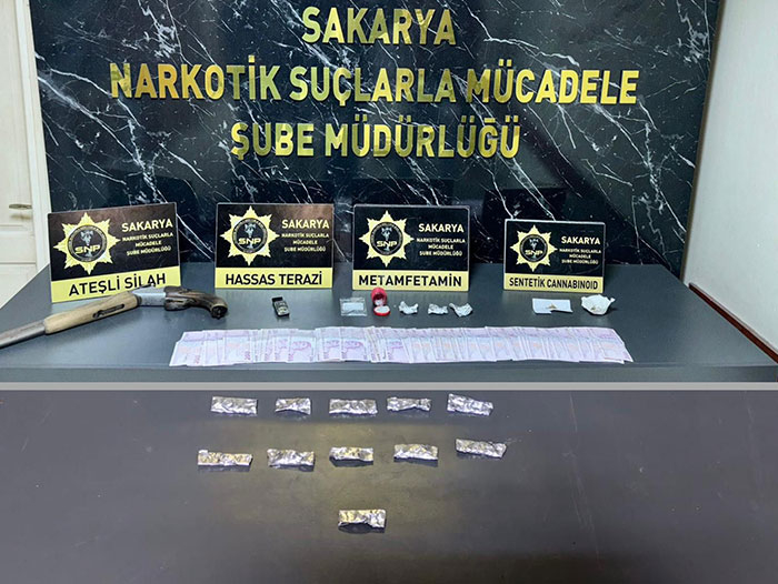 Sakarya'da 2 ilçede uyuşturucu baskını