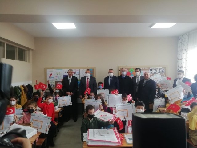 sakarya-da-200-bine-yakin-ogrenci-karne-aldiddczt0tznx