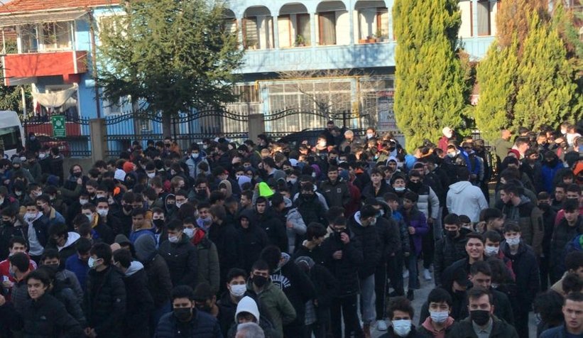 sakarya-da-200-bine-yakin-ogrenci-karne-aldiddczt0tznx
