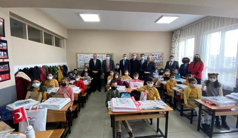 sakarya-da-200-bine-yakin-ogrenci-karne-aldiddczt0tznx