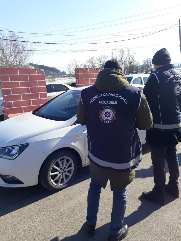 sakarya-da-29-kacak-gocmen-yakalandiqi9hb1limj