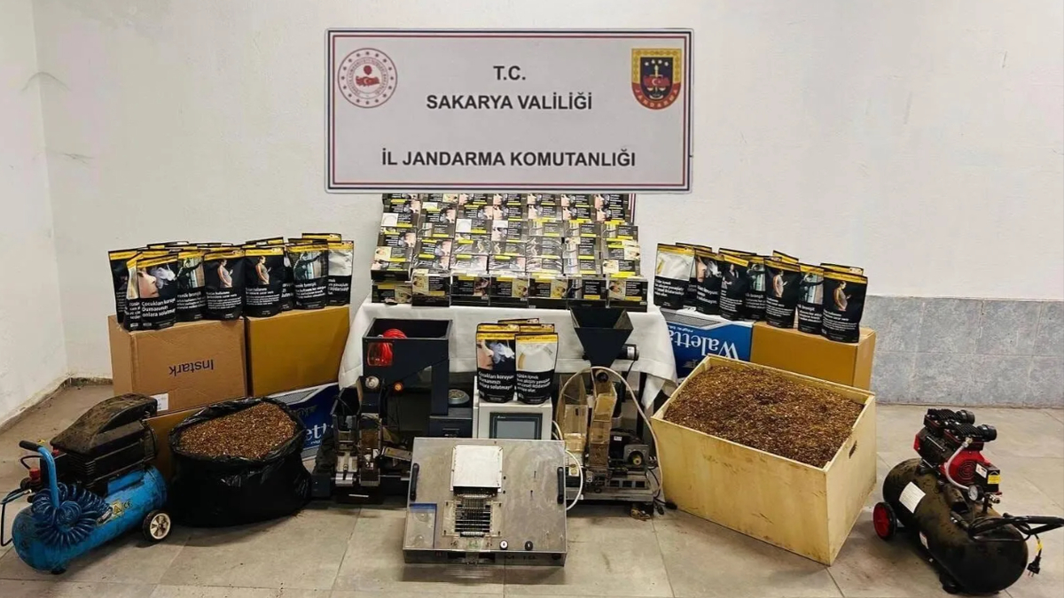 Sakarya'da 3 ilçede kaçakçılık operasyonu