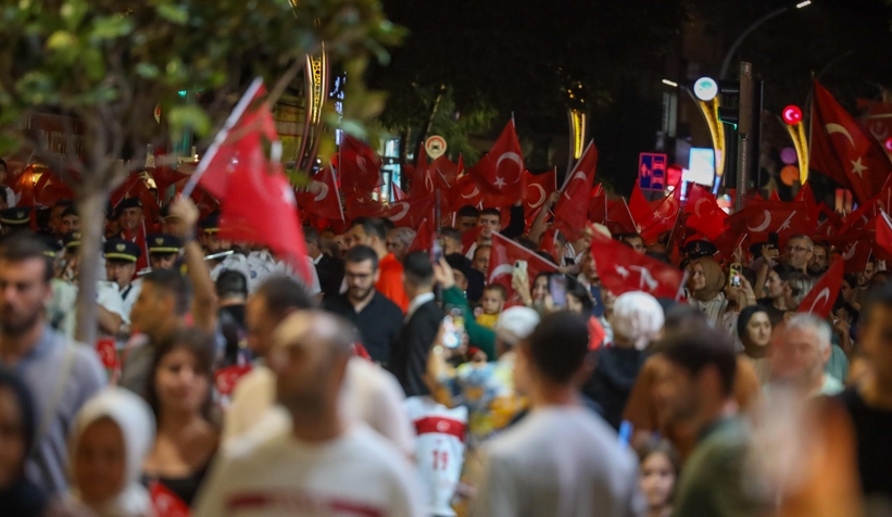 Sakarya'da 30 Ağustos Zaferi fener alayı ile kutlandı