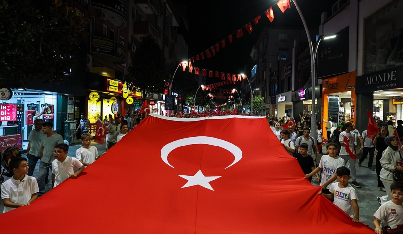 Sakarya'da 30 Ağustos Zaferi fener alayı ile kutlandı