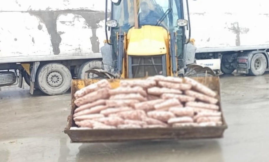 Sakarya'da 32 ton tarihi geçmiş tavuk eti ele geçirildi