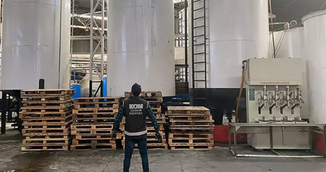 sakarya-da-329-ton-kacak-akaryakit-ele-gecirildikzavvzcyyu