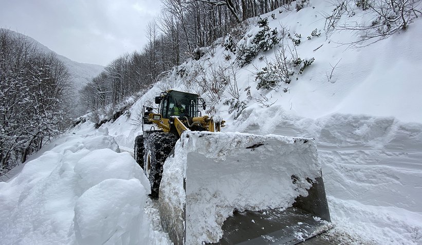 Sakarya'da 42 mahalle yolu ulaşıma açıldı