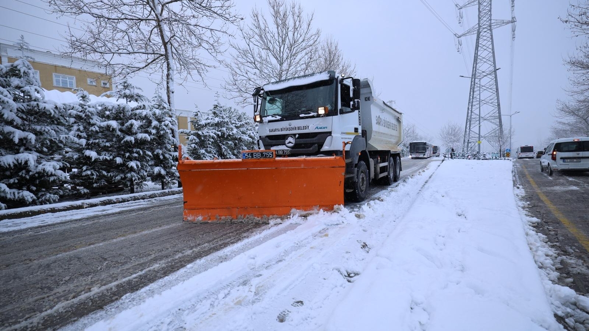 Sakarya'da 45 grup yolundan 33’ü ulaşıma açıldı
