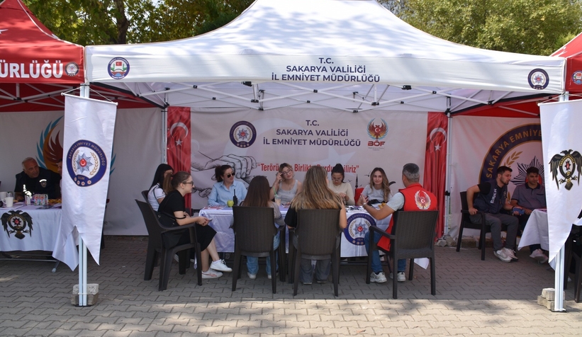 sakarya-da-5-universiteliye-guvenlik-bilinci-kazandirildibk5qm0tyts
