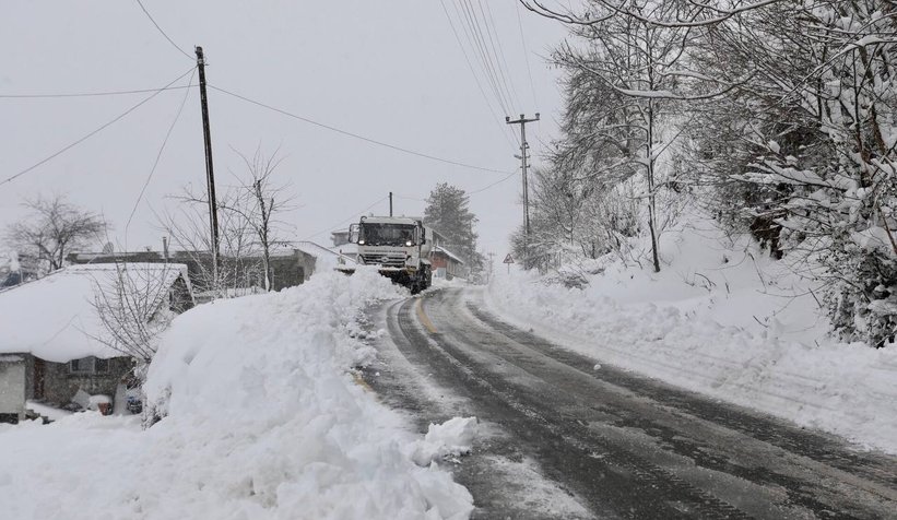Sakarya'da 51 mahalle yolu ulaşıma açıldı