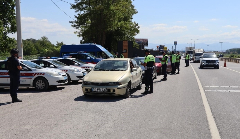 Sakarya'da 622 araç trafikten men edildi