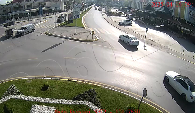sakarya-da-9-ayri-kaza-kameradaovboaxq0rh