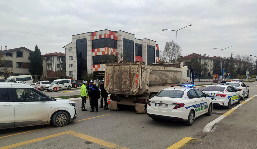sakarya-da-agir-tonajli-araclara-yonelik-denetimdjjvs3nhwu