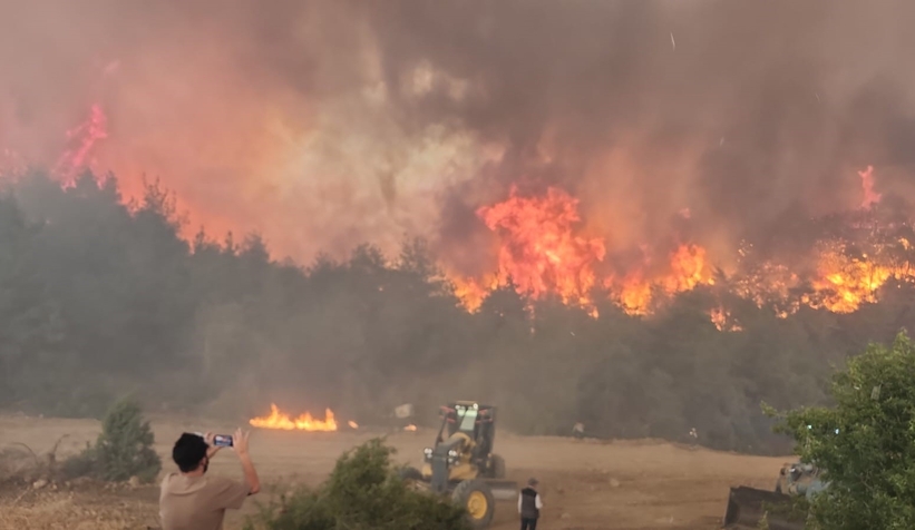 Sakarya'da başlayıp Bilecik'e sıçrayan orman yangını üçüncü gününde