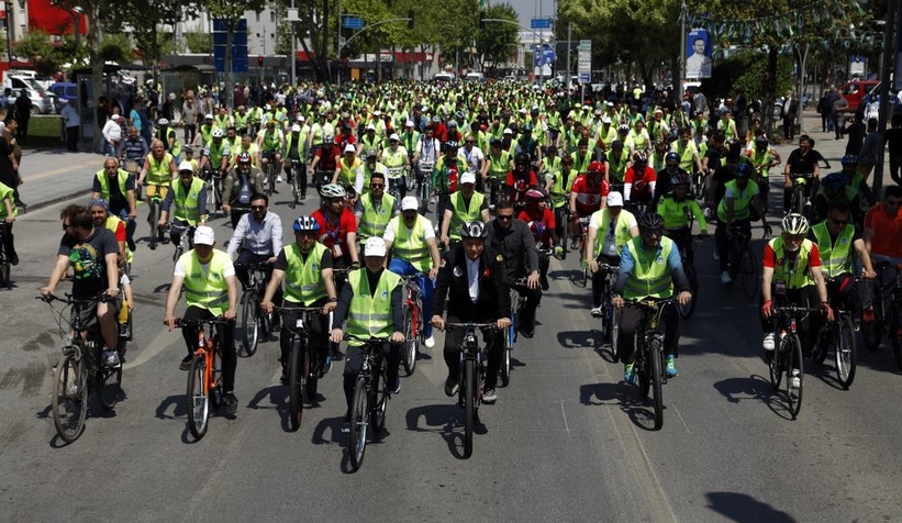 sakarya-da-bini-askin-vatandas-pedal-cevirdizkxxcjfwvh