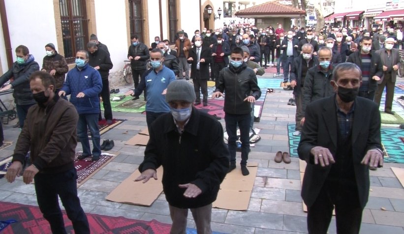 Sakarya'da camilerde yağmur duası yapıldı